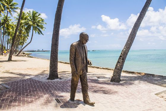 Onde encontrar esculturas e monumentos histricos em Macei